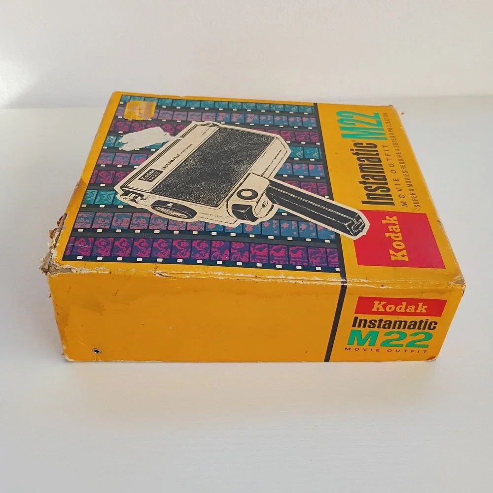 Vintage 1970‎ Kodak M22 Instamatic Super 8 camera Movie Outfit with original box